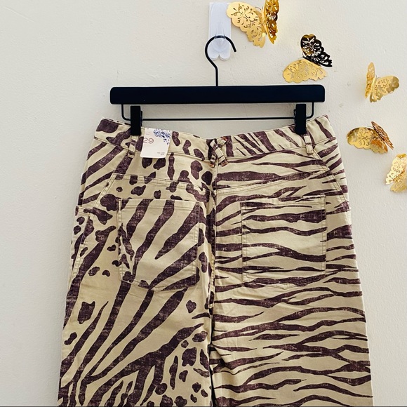 NWT: ANTHROPOLOGIE Pilcro | Tiger Print High-Rise Long Bow Pants - Picture 4 of 8